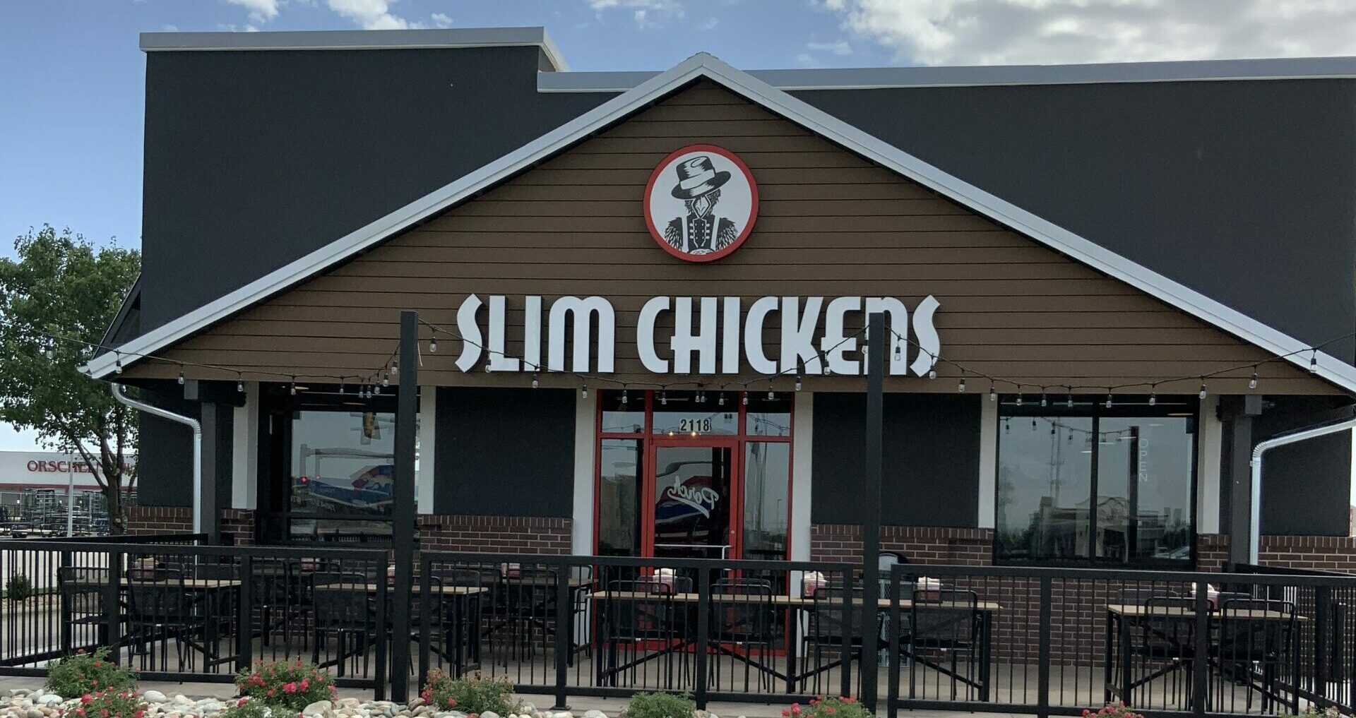 TAKE A SNEAK PEAK INSIDE THE NEWLY COMPLETED SLIM CHICKENS IN MCPHERSON, KS!
